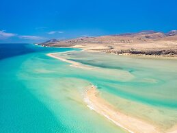 Villa in Corralejo Near Playa de Palomitas