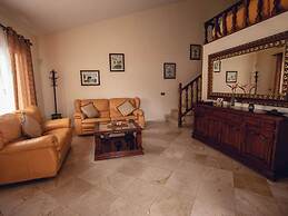 Villa in Corralejo Near Playa de Palomitas