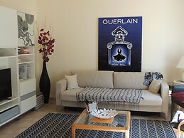 House in Buisson With Provencal Charm