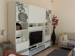 House in Buisson With Provencal Charm