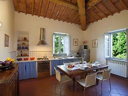 Tuscan Holiday Home With Pool