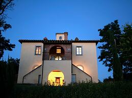 Tuscan Holiday Home With Pool
