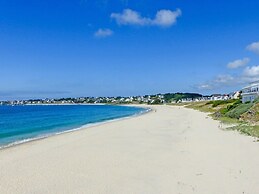 Apartment in Audierne Near Trescadec Beach