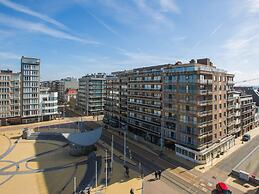 Stylish Stay w/ Sea Views