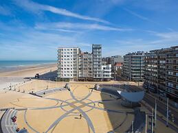 Stylish Stay w/ Sea Views