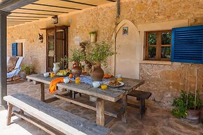 Hortella - Villa With Private Pool