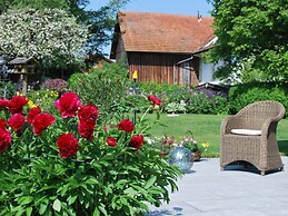 Haus Jorg Sosna Modern Retreat