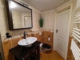Chalet With Dishwasher in a Park
