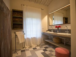 Holiday Home Magione Lake View Pool