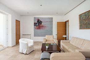 Villa in Cala D'or With Private Beach Access
