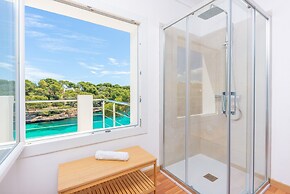 Villa in Cala D'or With Private Beach Access