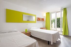 Villa in Cala D'or With Private Beach Access