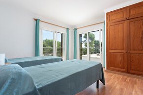 Villa in Cala D'or With Private Beach Access