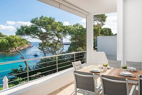 Villa in Cala D'or With Private Beach Access