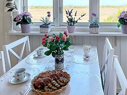 6 Person Holiday Home in Lottorp
