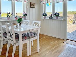 6 Person Holiday Home in Lottorp