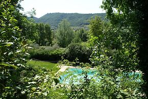 Bungalow in Garda Near Lake & Pool