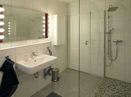 Savoir Vivre Modern Retreat