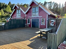 9 Person Holiday Home in Mosterhamn