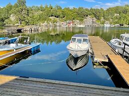 9 Person Holiday Home in Mosterhamn