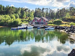 9 Person Holiday Home in Mosterhamn