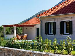 Villa in Croatia With Stunning Mountain Views