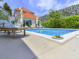 Villa in Croatia With Stunning Mountain Views