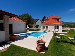 Villa in Croatia With Stunning Mountain Views