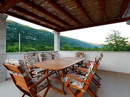 Villa in Croatia With Stunning Mountain Views