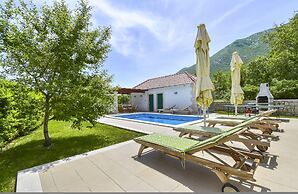 Villa in Croatia With Stunning Mountain Views