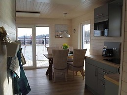 Houseboat Liliput Comfortable Holiday Residence