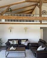 Spacious Apartment With Balcony