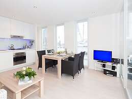 Houseboat Possibility 7