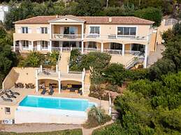 Rainier - Villa Monte Carlo