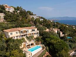 Rainier - Villa Monte Carlo