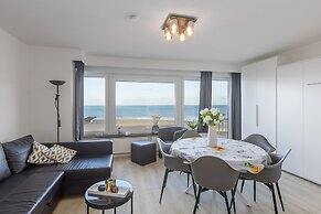 Cosy Studio With Sleeping Area and sea View