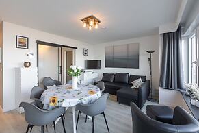 Cosy Studio With Sleeping Area and sea View