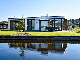 Luxury Waterfront Escape
