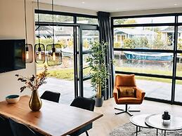 Luxury Waterfront Escape