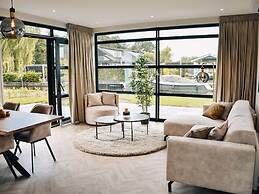 Luxury Waterfront Escape
