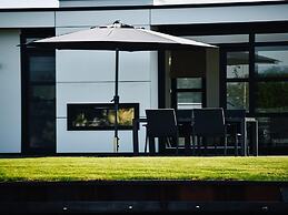 Luxury Waterfront Escape