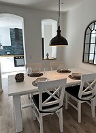 Friesenstuv Modern Retreat