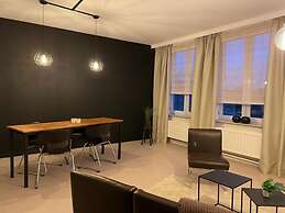 Herentals Hideaway With Balcony