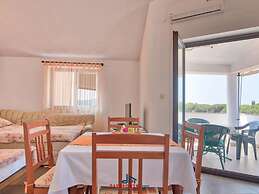 Maja Apt 1 Comfortable Holiday Residence