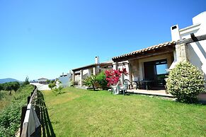 Villa in Alghero With Pool & Near Town
