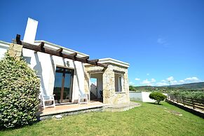 Villa in Alghero With Pool & Near Town