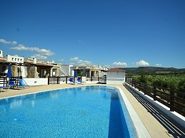 Villa in Alghero With Pool & Near Town