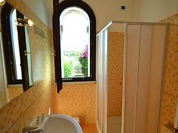 Villa in Alghero With Pool & Near Town