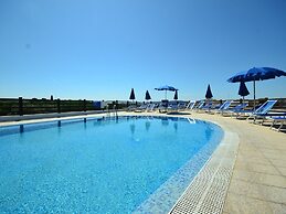 Villa in Alghero With Pool & Near Town