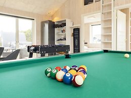 5 Star Holiday Home in Vaeggerlose